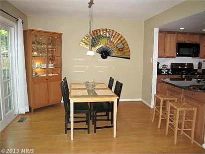 3rd image of 3864 Waythorn Pl