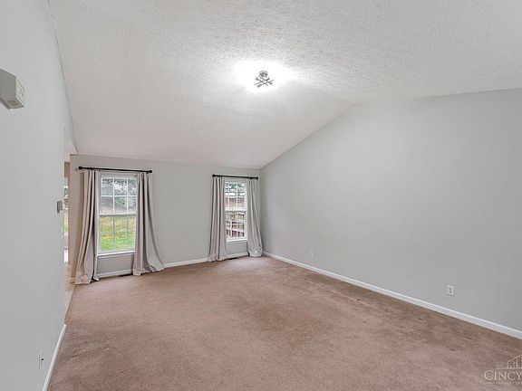 3rd image of 549 Indian Lake Dr
