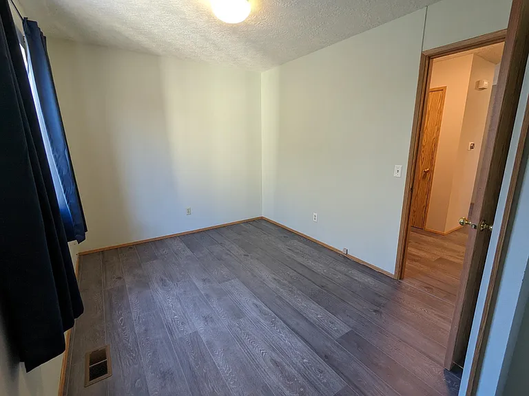 815 Sieverkropp Dr — Photo 24
