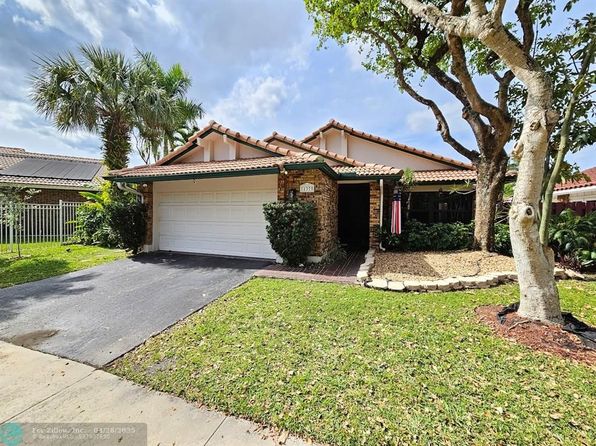 11375 N Point Dr, Cooper City, FL 33026