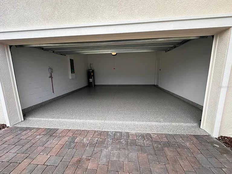 4205 Jespersen St — Photo 3