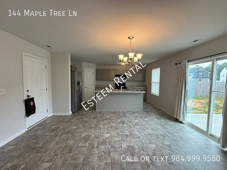 144 Maple Tree Ln — Photo 3