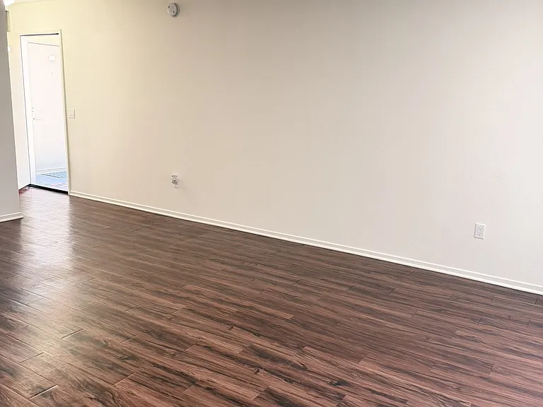 Concord Square Apartments — Photo 31