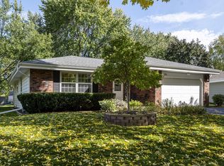1736 Sycamore Dr, Waukesha, WI 53189