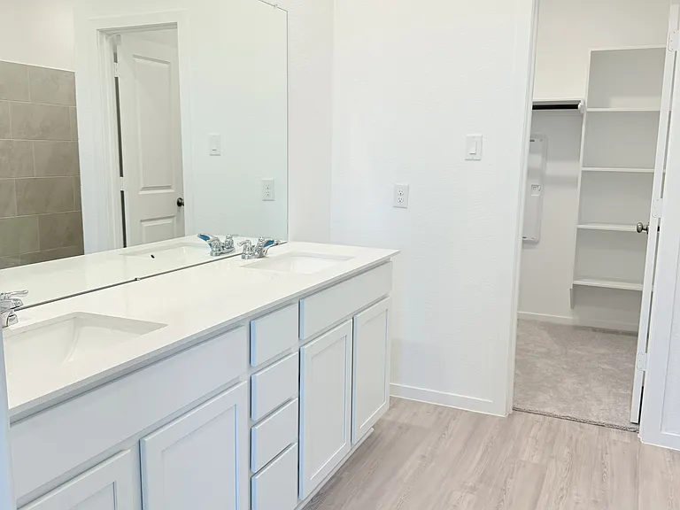 6814 Dutch Iris Dr — Photo 18