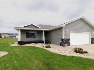 422 Field View Dr, Rapid City, SD 57701
