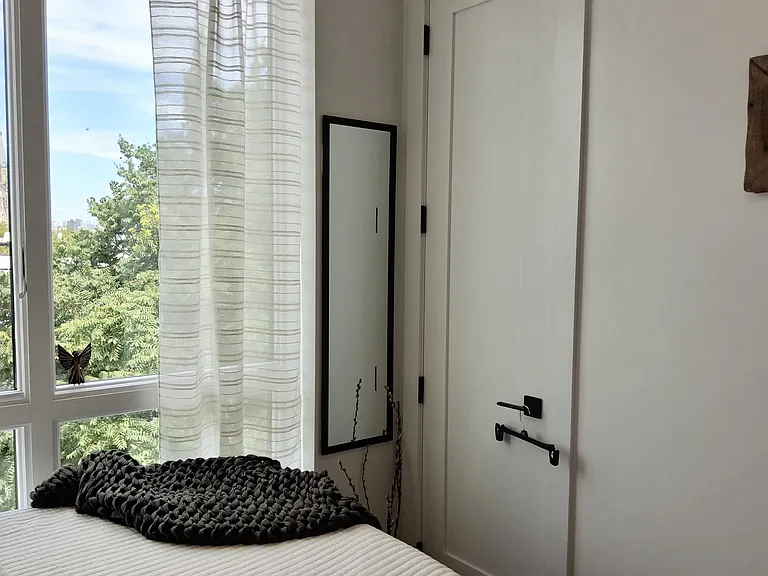 511 Meeker Ave #4B — Photo 22