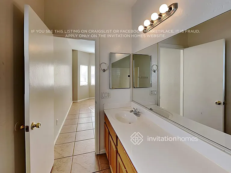 15439 W Port Au Prince Ln — Photo 14