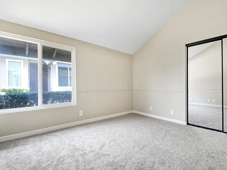 8555 Sandalwood Ct — Photo 14