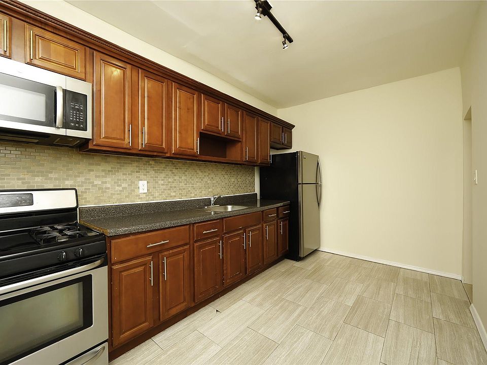 1st image of 198-07 Jamaica Ave #1