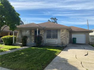 2132 Glouster St, Gretna, LA 70056