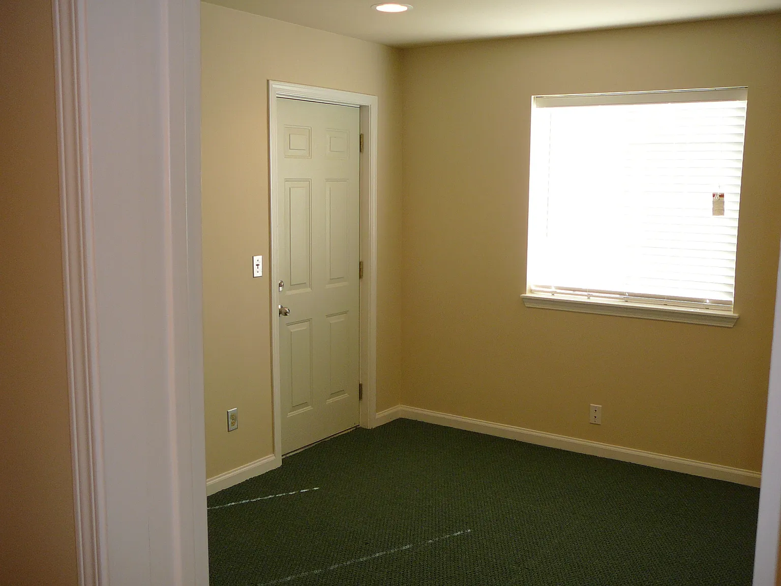 1 bed, 500 sqft, $1,950 — Photo 4