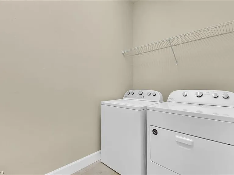 9605 Bexley Dr — Photo 21