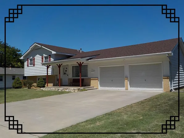 930 Redwood St, Junction City, KS 66441