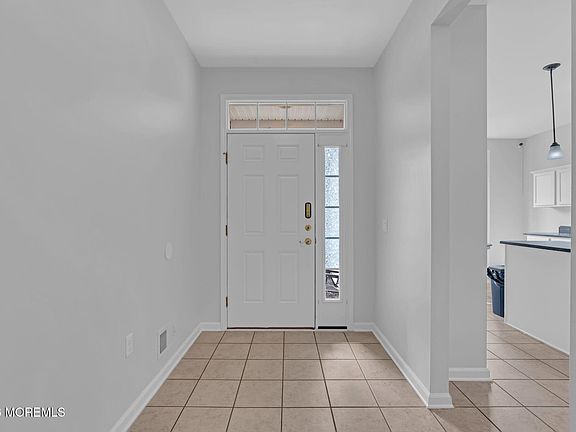 4th image of 317 Damiano Way