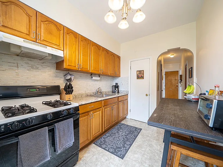 508 Hudson Ave #3 — Photo 8