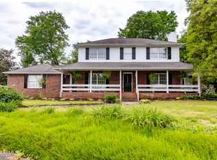 104 Naples Ln, Oak Ridge, TN 37830