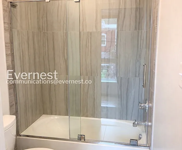 209 Robinson Square Aly — Photo 16