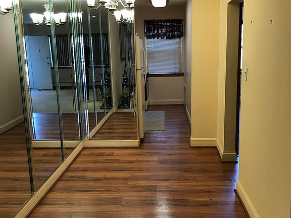 4th image of 1511 Independence Ave #1B