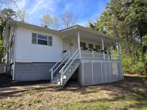 120 Taylor Rd, Oak Ridge, TN 37830