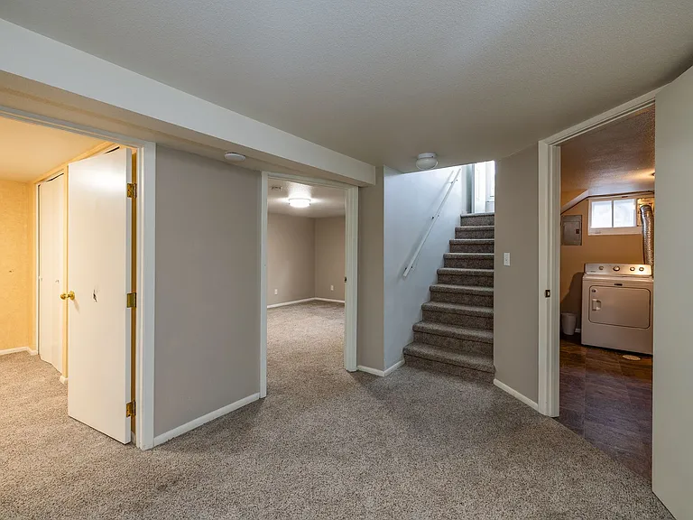 2208 Pine St — Photo 22