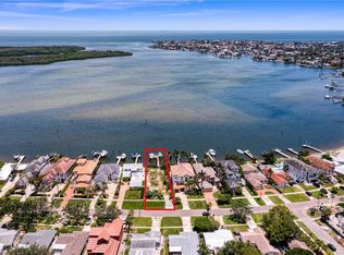 6527 Bayou Grande Blvd NE, Saint Petersburg, FL 33702