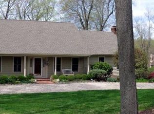 142 Boggs Hill Rd, Newtown, CT 06470