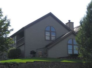 4044 Saint Andrews Ct APT 6, Canfield, OH 44406