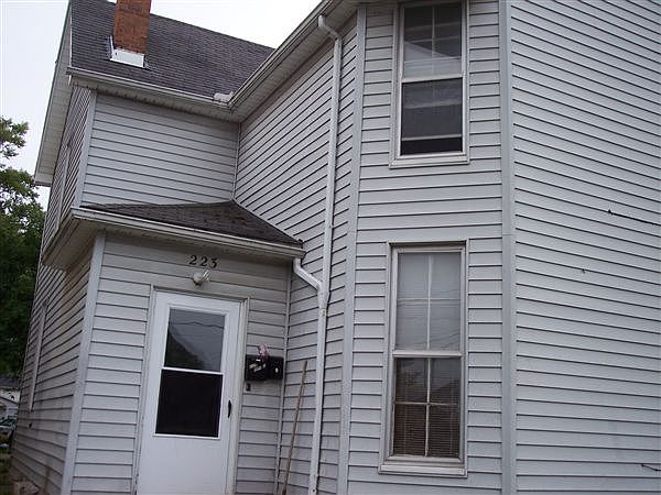 223 W. FRANKLIN Primary Front