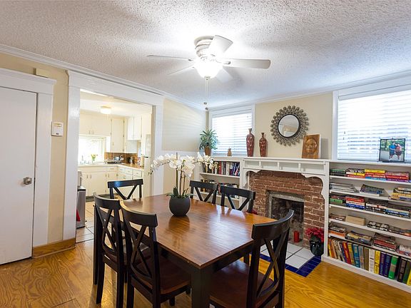 3rd image of 2003 Haskell St #1