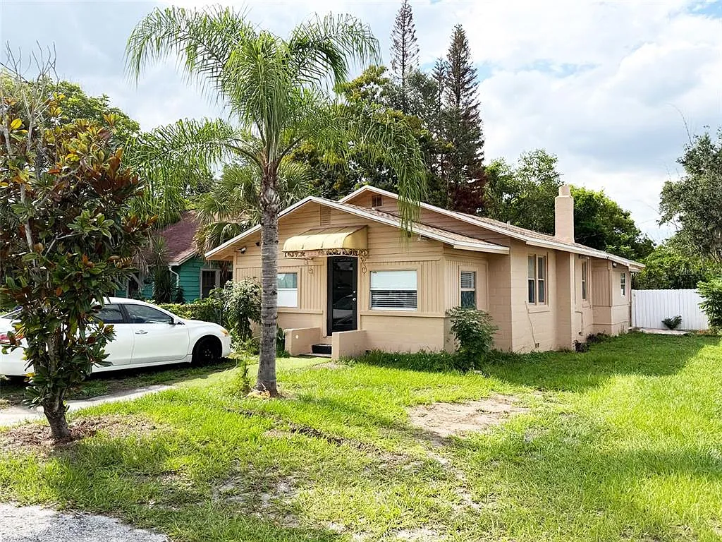 3 bed, 2.0 bath, 1178 sqft, $2,150 — Photo 2