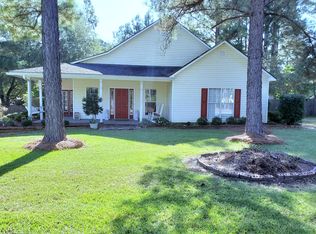 1278 Elks Lake Rd, Hattiesburg, MS 39401