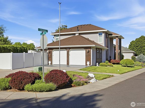 4th image of 709 SE Songbird Lane