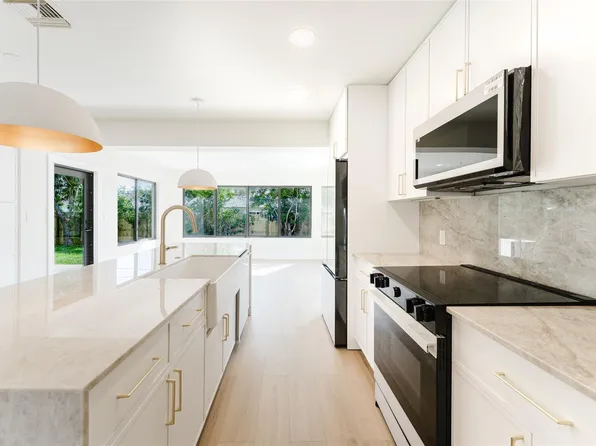 812 SE 9th Terrace, Deerfield Beach, FL 33441