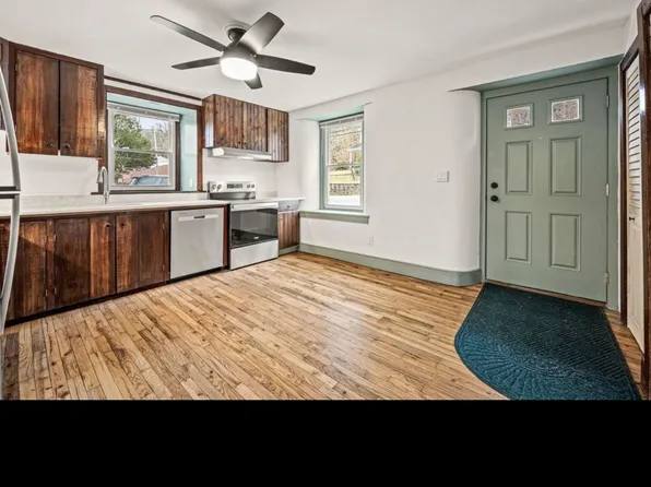 18 N Brandywine Ave, Coatesville, PA 19320