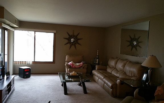 3rd image of 1352 N Sterling Ave Unit 203