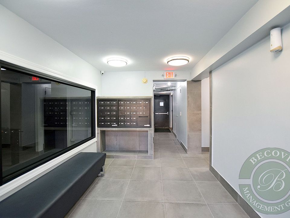1st image of 7710 N Sheridan Rd APT 506
