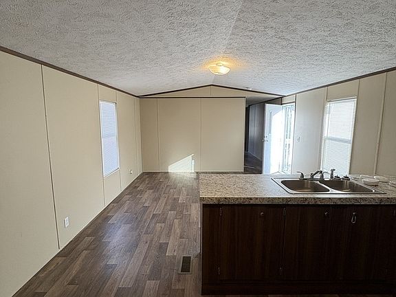 5th image of 9 Amos Valley Dr