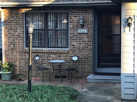 2nd image of 2794 Woodridge Dr