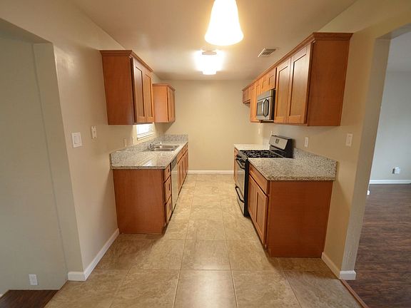 5th image of 6532 Skylane Dr