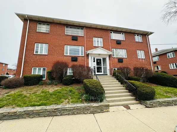 109 Warren St APT 7, Watertown, MA 02472