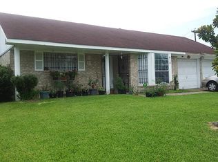 910 Centerwood Dr, Houston, TX 77013