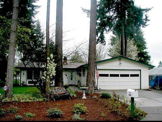 2nd image of 12405 NE 33rd St