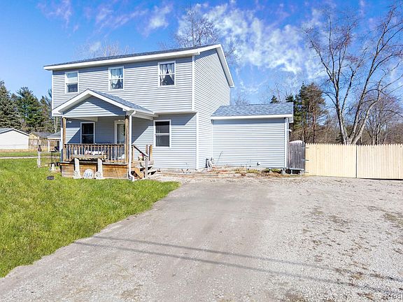 2nd image of 1814 Leland Rd