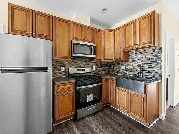 1050 W 57th St, Los Angeles, CA 90037