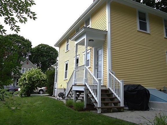 4th image of 238 Old Colony Ave