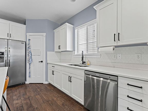 5th image of 3637 E Flint Creek Ln N