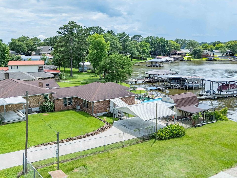 1st image of 406 Kickapoo Dr