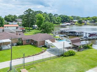 406 Kickapoo Dr, Livingston, TX 77351
