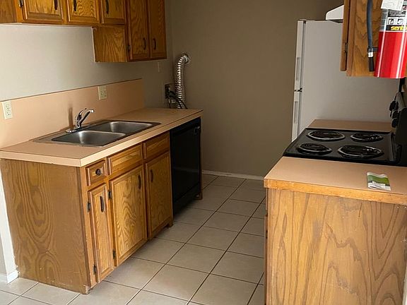 4th image of 1105 W Mahl St APT 7